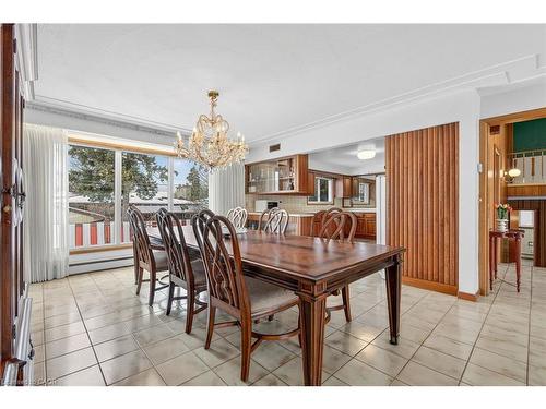 16 Southill Drive, Hamilton, ON - Indoor Photo Showing Dining Room