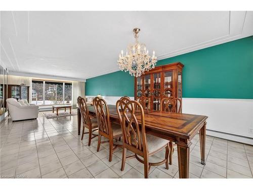 16 Southill Drive, Hamilton, ON - Indoor Photo Showing Dining Room