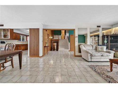 16 Southill Drive, Hamilton, ON - Indoor