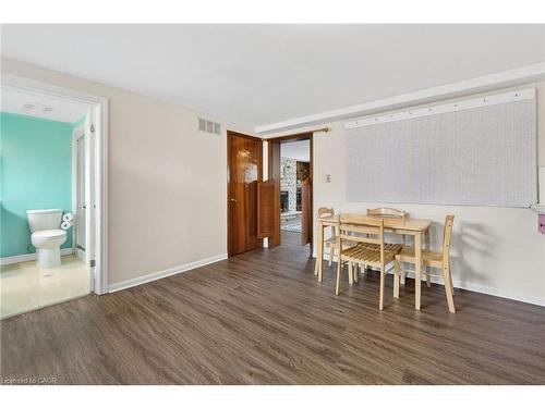 16 Southill Drive, Hamilton, ON - Indoor Photo Showing Other Room