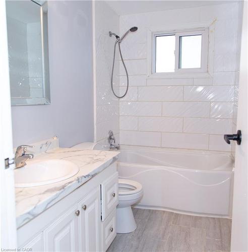 99 Broken Oak Crescent, Kitchener, ON - Indoor Photo Showing Bathroom