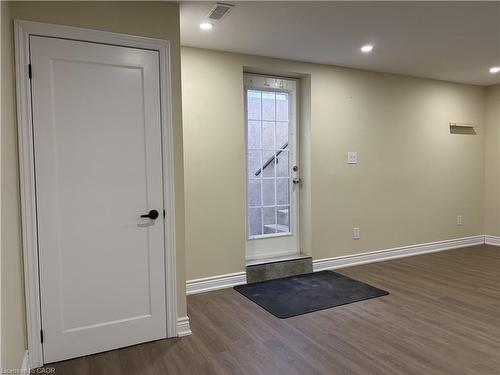 40 Houghton Street, Cambridge, ON - Indoor Photo Showing Other Room