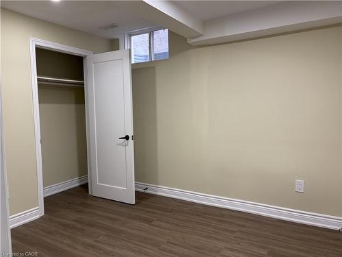 40 Houghton Street, Cambridge, ON - Indoor Photo Showing Other Room