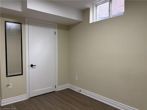40 Houghton Street, Cambridge, ON - Indoor Photo Showing Other Room
