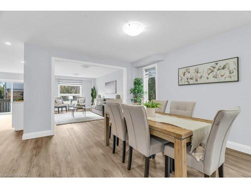 79 Winding Meadow Court, Kitchener, ON - Indoor Photo Showing Dining Room