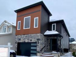 79 Winding Meadow Court  Kitchener, ON N2N 3P7