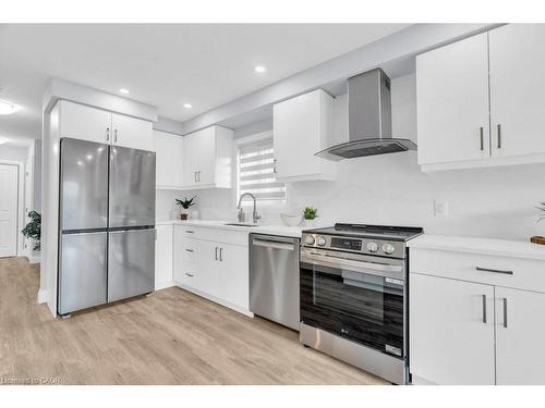 79 Winding Meadow Court, Kitchener, ON - Indoor Photo Showing Dining Room