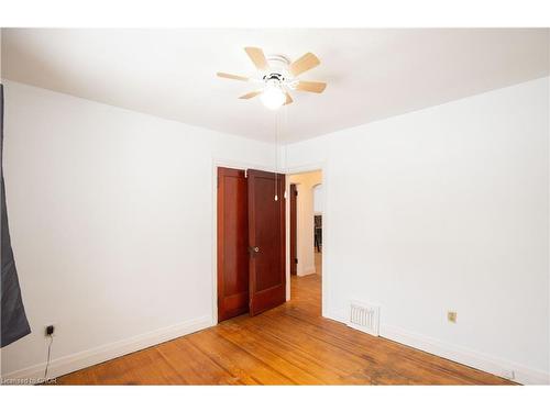 90 Osler Drive, Dundas, ON - Indoor Photo Showing Other Room