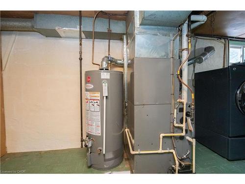 90 Osler Drive, Dundas, ON - Indoor Photo Showing Basement