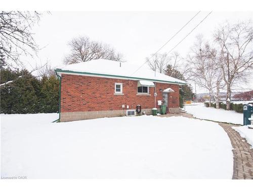 90 Osler Drive, Dundas, ON - Outdoor