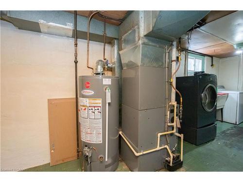 90 Osler Drive, Dundas, ON - Indoor Photo Showing Basement