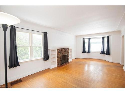 90 Osler Drive, Dundas, ON - Indoor With Fireplace