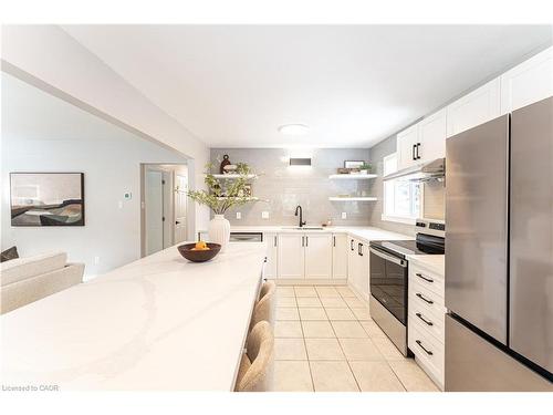 130 Henry Street, Brantford, ON - Indoor Photo Showing Kitchen