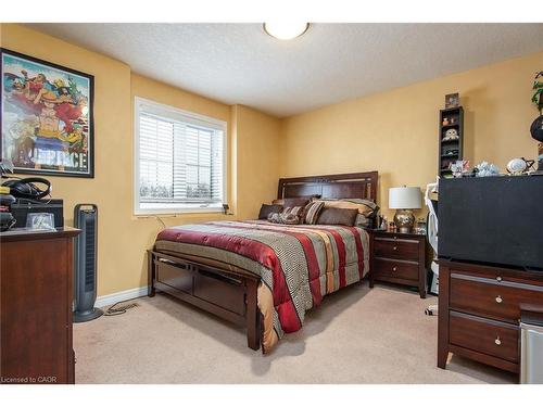 240 Doon South Drive, Kitchener, ON - Indoor Photo Showing Bedroom