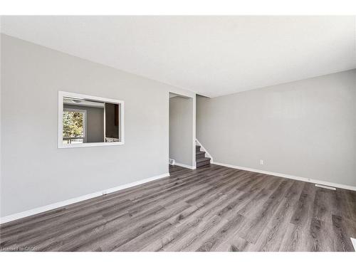 51-210 Glamis Road, Cambridge, ON - Indoor Photo Showing Other Room