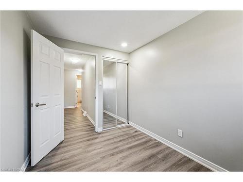 51-210 Glamis Road, Cambridge, ON - Indoor Photo Showing Other Room