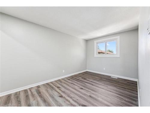 51-210 Glamis Road, Cambridge, ON - Indoor Photo Showing Other Room