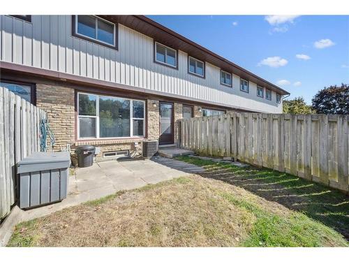 51-210 Glamis Road, Cambridge, ON - Outdoor