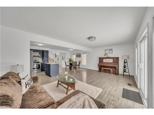 35 Templewood Drive, Kitchener, ON - Indoor Photo Showing Living Room