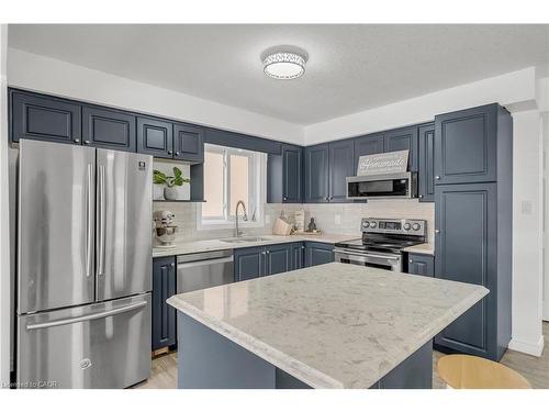 35 Templewood Drive, Kitchener, ON - Indoor Photo Showing Kitchen With Stainless Steel Kitchen With Upgraded Kitchen