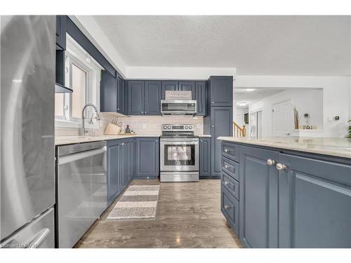35 Templewood Drive, Kitchener, ON - Indoor Photo Showing Kitchen