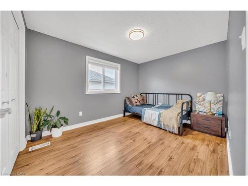 35 Templewood Drive, Kitchener, ON - Indoor Photo Showing Bedroom