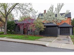 294 Caroline Street S Hamilton, ON L8P 3L9