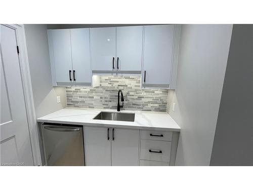 102-69 East Main Street, Welland, ON - Indoor Photo Showing Kitchen