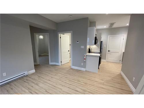 102-69 East Main Street, Welland, ON - Indoor Photo Showing Other Room