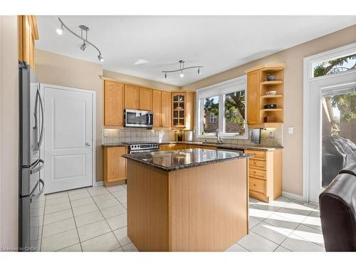 700 Auger Terrace, Milton, ON - Indoor Photo Showing Kitchen