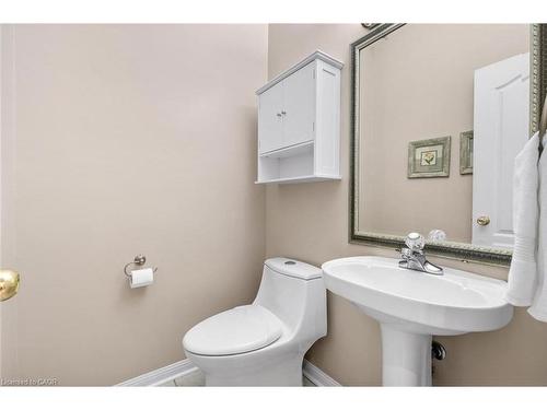 700 Auger Terrace, Milton, ON - Indoor Photo Showing Bathroom