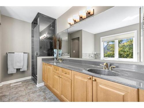 700 Auger Terrace, Milton, ON - Indoor Photo Showing Bathroom