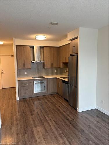 2007-2081 Fairview Street, Burlington, ON - Indoor Photo Showing Kitchen