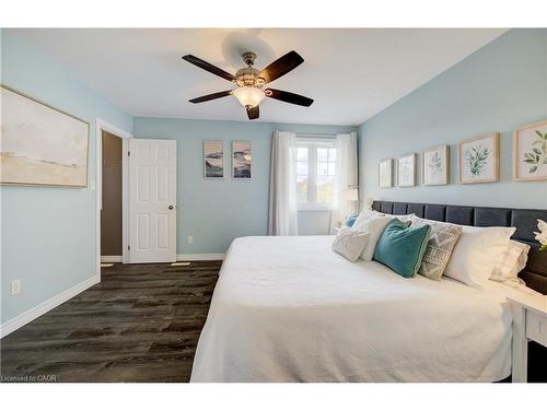 213 Falcon Drive, Woodstock, ON - Indoor Photo Showing Bedroom