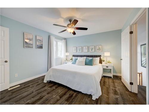213 Falcon Drive, Woodstock, ON - Indoor Photo Showing Bedroom