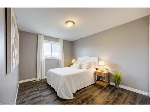 213 Falcon Drive, Woodstock, ON - Indoor Photo Showing Bedroom