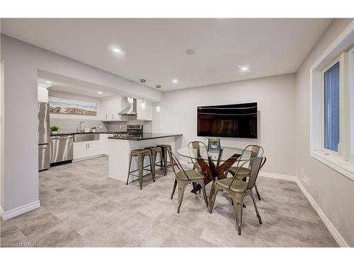 213 Falcon Drive, Woodstock, ON - Indoor Photo Showing Dining Room