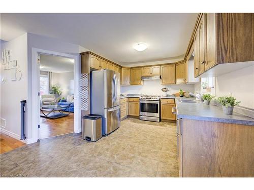 213 Falcon Drive, Woodstock, ON - Indoor Photo Showing Kitchen
