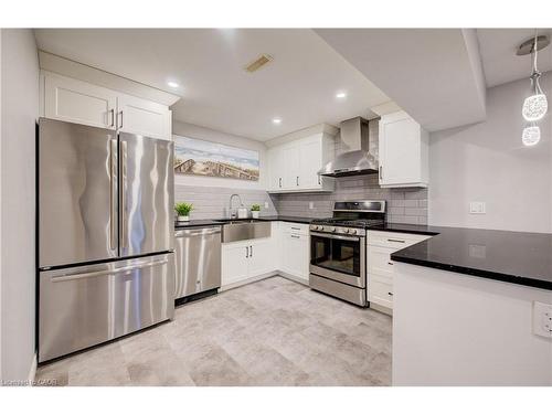 213 Falcon Drive, Woodstock, ON - Indoor Photo Showing Kitchen