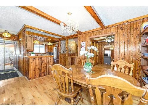 58 Eastvale Place, Hamilton, ON - Indoor Photo Showing Dining Room