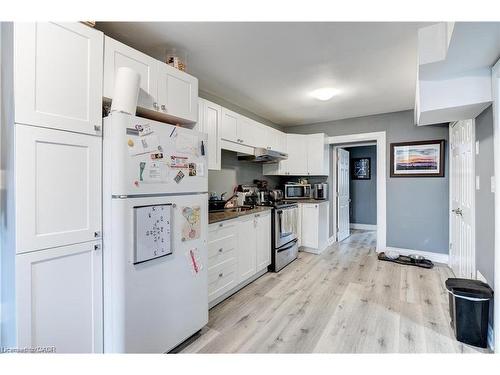 Upper-24 Avalon Place, Hamilton, ON - Indoor Photo Showing Kitchen