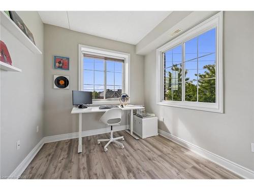 202-1440 Gordon Street, Guelph, ON - Indoor Photo Showing Office