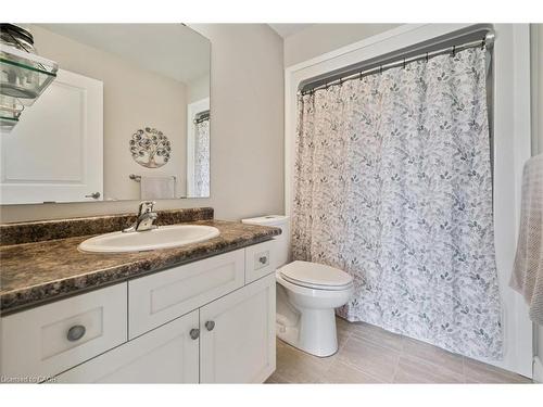 202-1440 Gordon Street, Guelph, ON - Indoor Photo Showing Bathroom