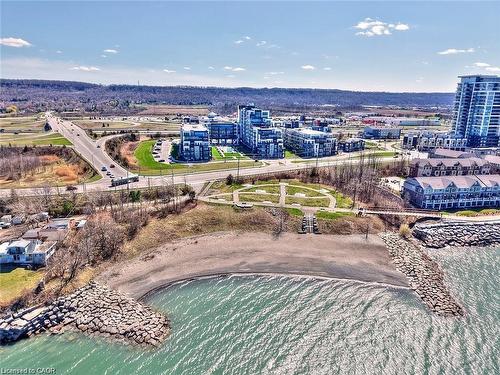 530-16 Concord Place, Grimsby, ON - Outdoor With View