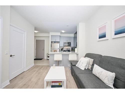 530-16 Concord Place, Grimsby, ON - Indoor