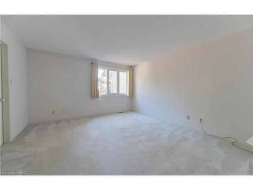 5-523 Beechwood Drive, Waterloo, ON - Indoor Photo Showing Other Room