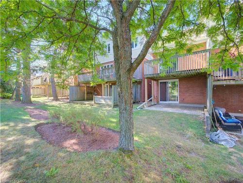 5-523 Beechwood Drive, Waterloo, ON - Outdoor