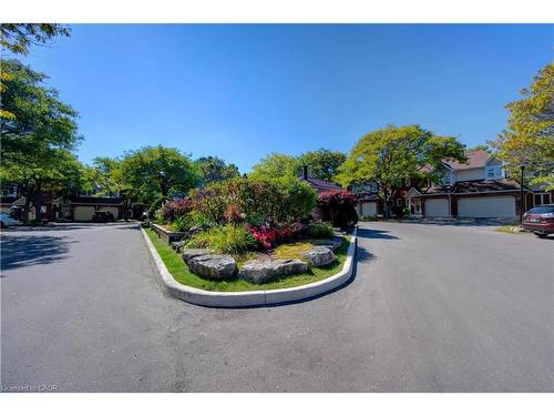5-523 Beechwood Drive, Waterloo, ON - Outdoor