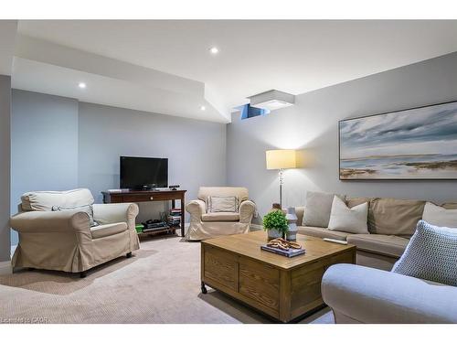 484 Aspen Forest Drive, Oakville, ON - Indoor Photo Showing Living Room