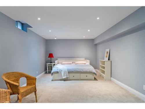 484 Aspen Forest Drive, Oakville, ON - Indoor Photo Showing Bedroom